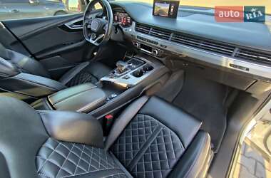 Внедорожник / Кроссовер Audi SQ7 2017 в Броварах