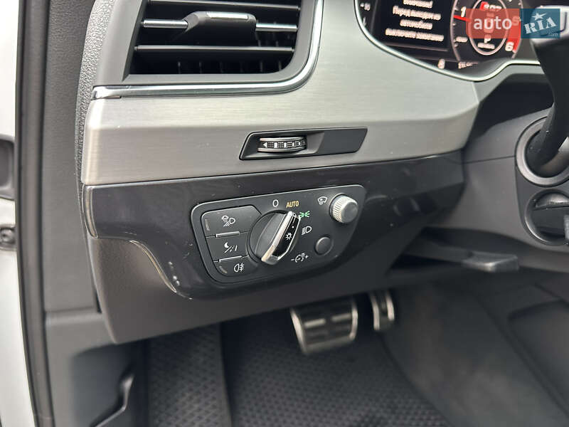 Внедорожник / Кроссовер Audi SQ7 2018 в Одессе