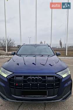 Внедорожник / Кроссовер Audi SQ7 2021 в 