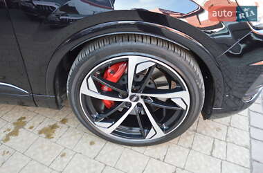 Внедорожник / Кроссовер Audi SQ7 2018 в 