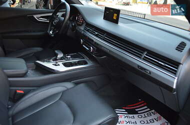 Внедорожник / Кроссовер Audi SQ7 2018 в 