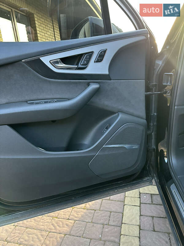 Внедорожник / Кроссовер Audi SQ7 2016 в Львове