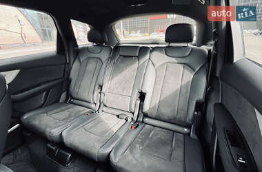 Внедорожник / Кроссовер Audi SQ7 2020 в 