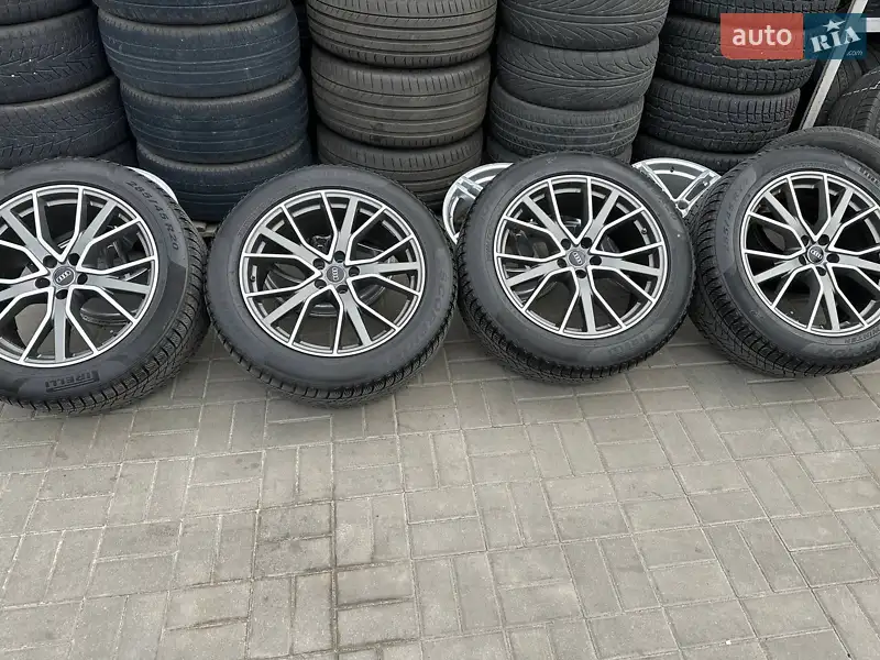 Позашляховик / Кросовер Audi SQ7 2018 в 