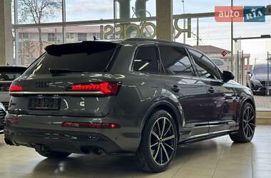 Внедорожник / Кроссовер Audi SQ7 2020 в 