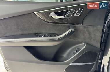 Внедорожник / Кроссовер Audi SQ7 2020 в 