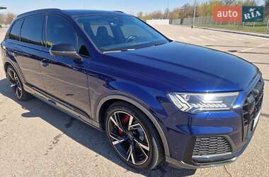 Внедорожник / Кроссовер Audi SQ7 2021 в 