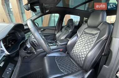 Позашляховик / Кросовер Audi SQ7 2020 в 