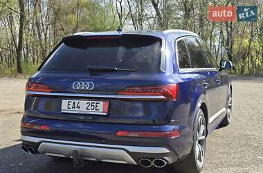 Внедорожник / Кроссовер Audi SQ7 2020 в 