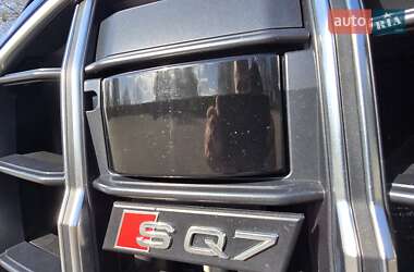 Внедорожник / Кроссовер Audi SQ7 2020 в 