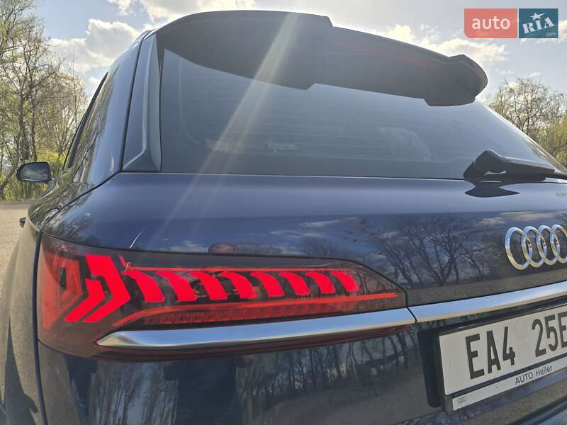 Позашляховик / Кросовер Audi SQ7 2020 в Калуші