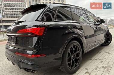 Внедорожник / Кроссовер Audi SQ7 2024 в 