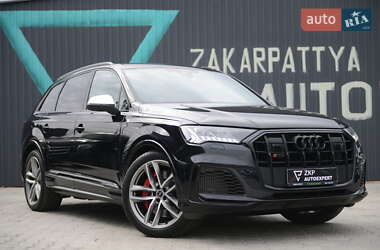 Внедорожник / Кроссовер Audi SQ7 2021 в 