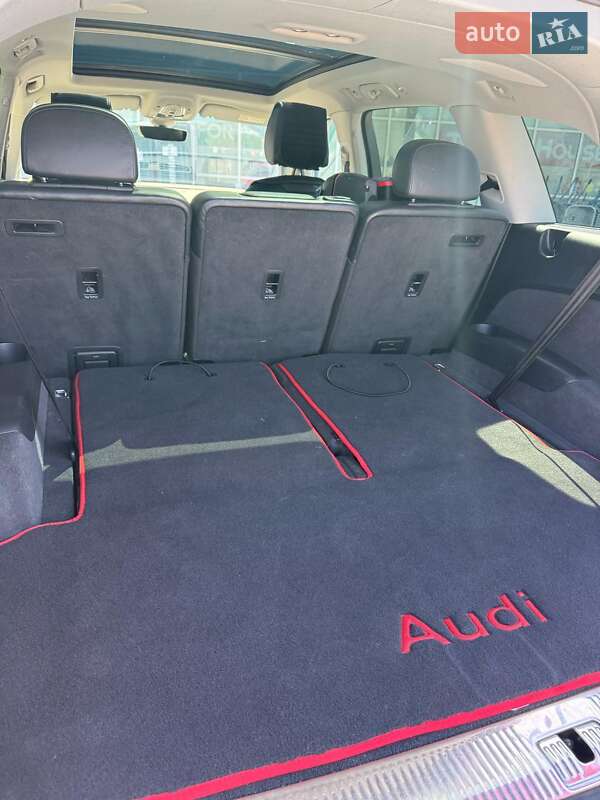 Позашляховик / Кросовер Audi SQ7 2017 в Первомайську