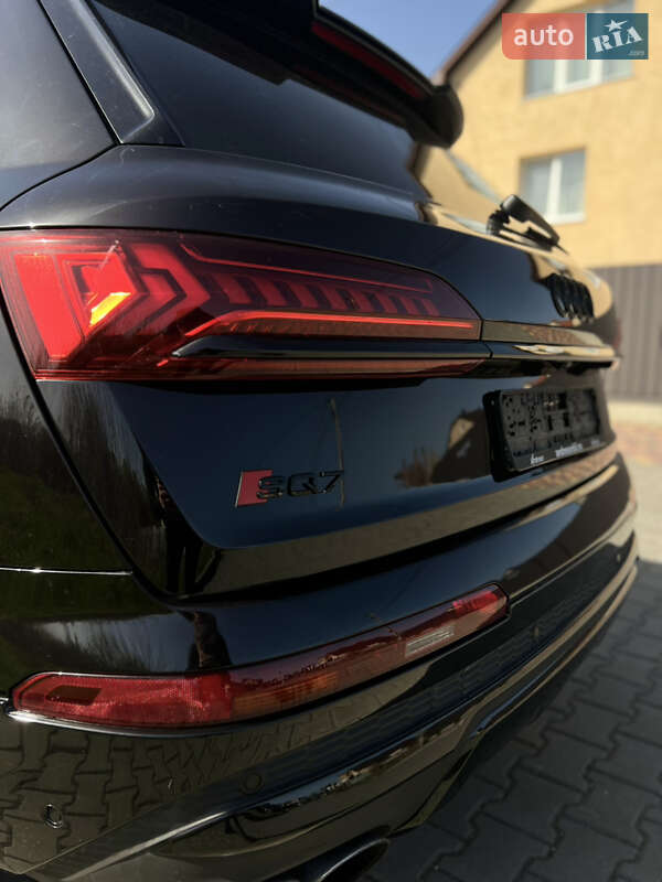Внедорожник / Кроссовер Audi SQ7 2021 в Хмельницком