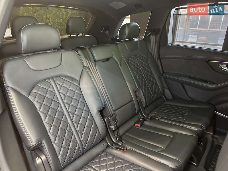Внедорожник / Кроссовер Audi SQ7 2022 в Киеве