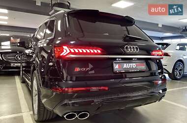 Внедорожник / Кроссовер Audi SQ7 2020 в 