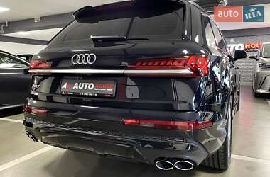Внедорожник / Кроссовер Audi SQ7 2020 в 