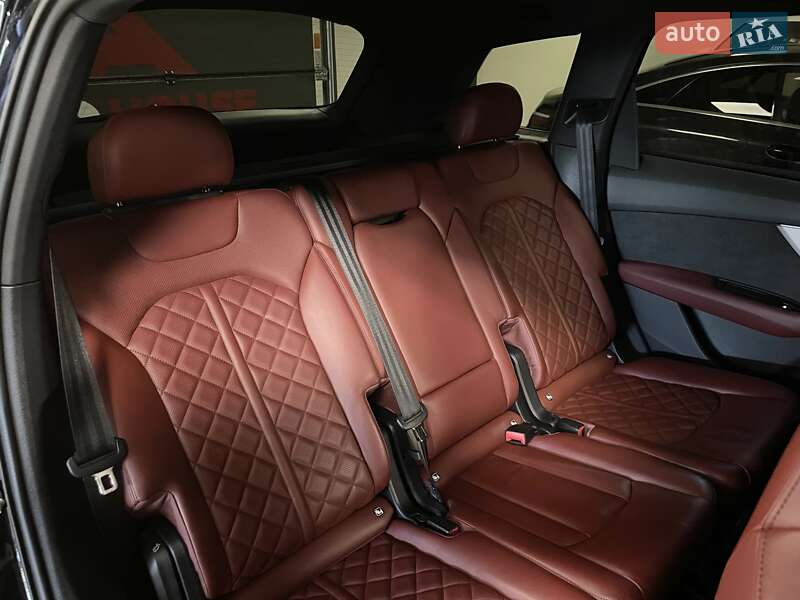 Позашляховик / Кросовер Audi SQ7 2020 в Львові
