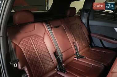 Внедорожник / Кроссовер Audi SQ7 2020 в 