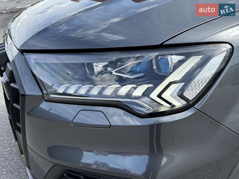 Позашляховик / Кросовер Audi SQ7 2023 в Києві