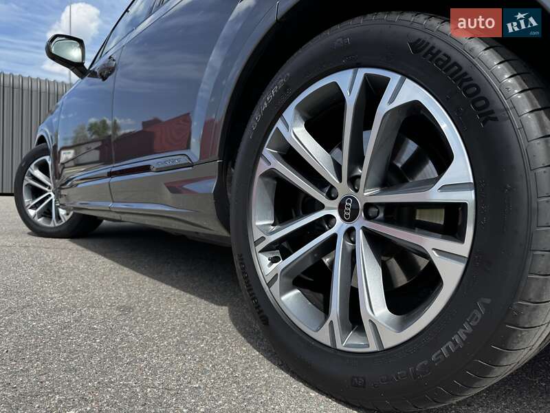 Позашляховик / Кросовер Audi SQ7 2023 в Києві