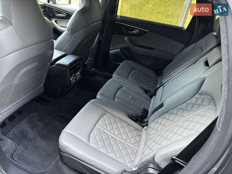 Позашляховик / Кросовер Audi SQ7 2023 в Києві