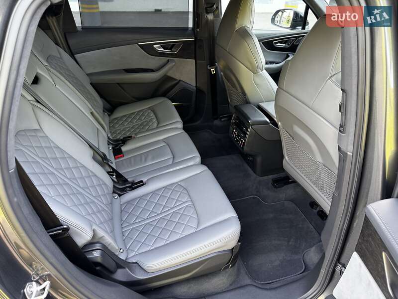 Позашляховик / Кросовер Audi SQ7 2023 в Києві