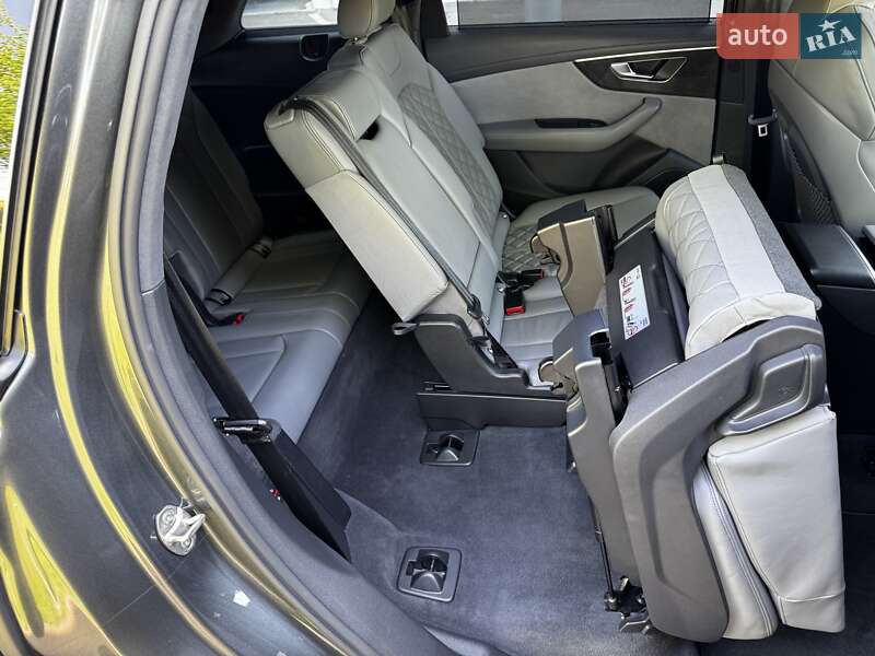 Позашляховик / Кросовер Audi SQ7 2023 в Києві
