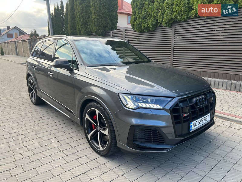 Внедорожник / Кроссовер Audi SQ7 2019 в 