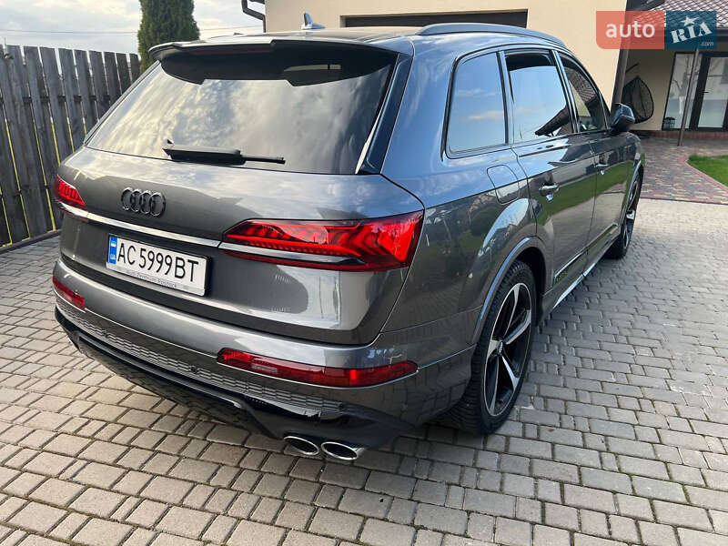 Внедорожник / Кроссовер Audi SQ7 2019 в Луцке