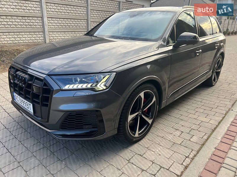 Внедорожник / Кроссовер Audi SQ7 2019 в Луцке
