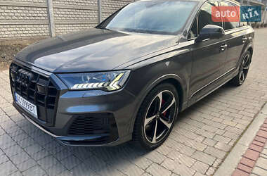 Внедорожник / Кроссовер Audi SQ7 2019 в 