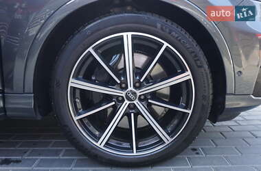 Позашляховик / Кросовер Audi SQ7 2021 в 