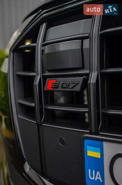 Внедорожник / Кроссовер Audi SQ7 2023 в 