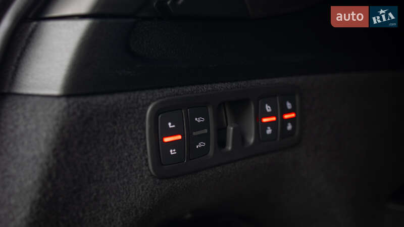 Внедорожник / Кроссовер Audi SQ7 2023 в Черновцах