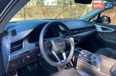 Внедорожник / Кроссовер Audi SQ7 2018 в 