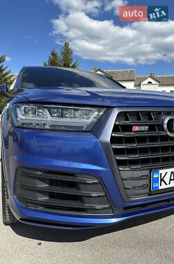 Внедорожник / Кроссовер Audi SQ7 2017 в 