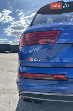 Внедорожник / Кроссовер Audi SQ7 2017 в 