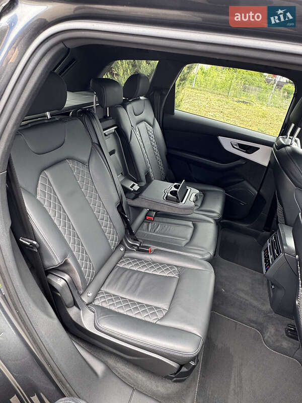 Внедорожник / Кроссовер Audi SQ7 2020 в Ковеле