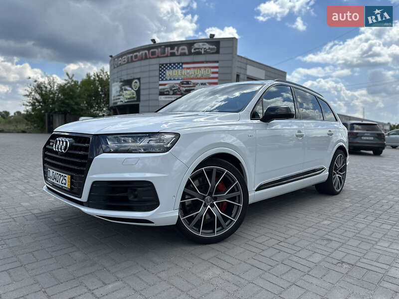 Внедорожник / Кроссовер Audi SQ7 2017 в Ужгороде