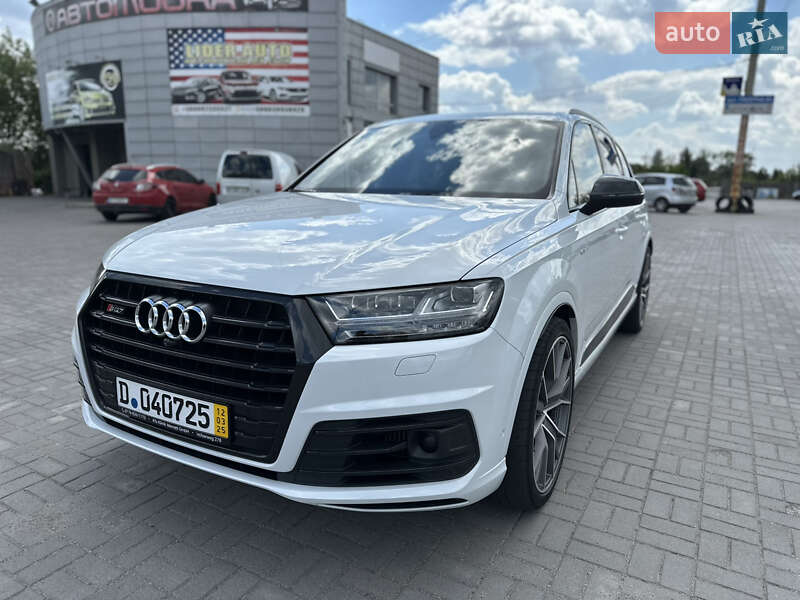 Внедорожник / Кроссовер Audi SQ7 2017 в Ужгороде