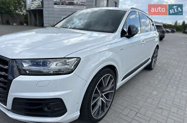 Внедорожник / Кроссовер Audi SQ7 2017 в 