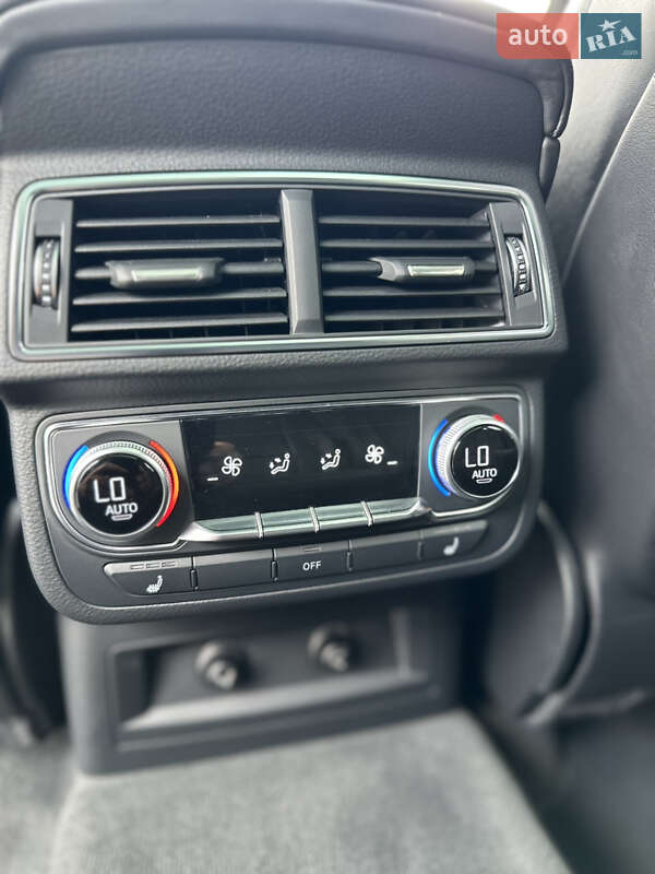 Внедорожник / Кроссовер Audi SQ7 2017 в Ужгороде