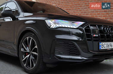 Внедорожник / Кроссовер Audi SQ7 2021 в 