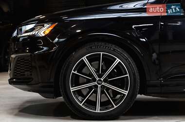 Внедорожник / Кроссовер Audi SQ7 2020 в 