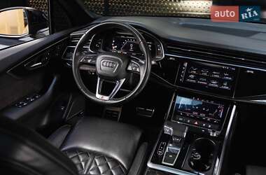 Внедорожник / Кроссовер Audi SQ7 2020 в 