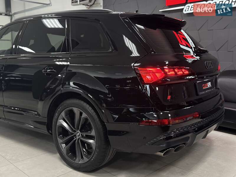 Внедорожник / Кроссовер Audi SQ7 2024 в Тернополе