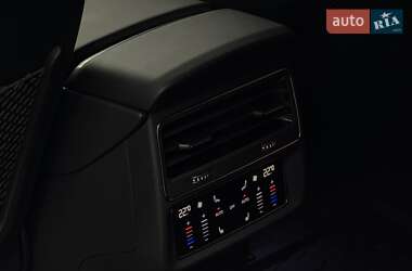 Внедорожник / Кроссовер Audi SQ7 2024 в 