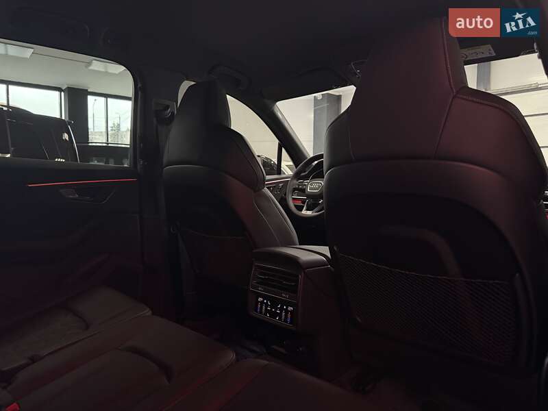 Внедорожник / Кроссовер Audi SQ7 2024 в Тернополе